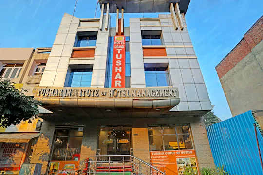 Hotel Grand Tushar facade, Grand Trunk Road