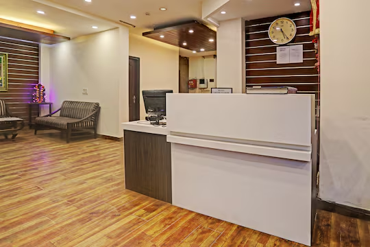 Reception desk