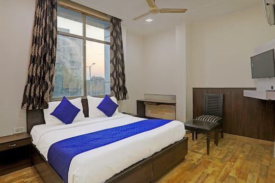 Deluxe AC Room