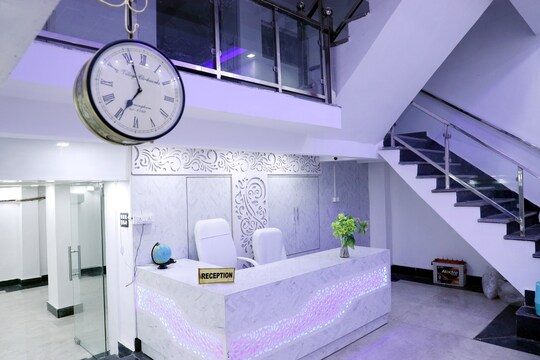 Hotel Tomar White House reception